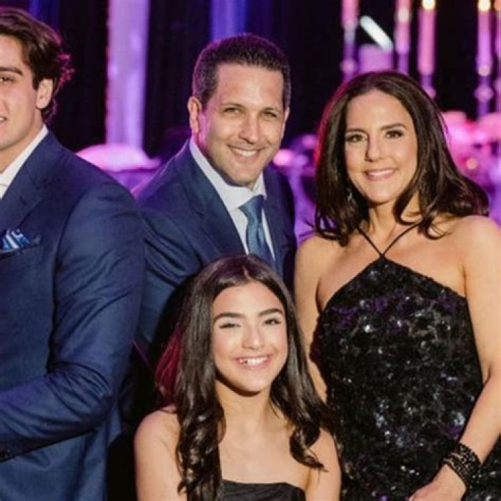 Adam Schefter Age, Wiki, Biography, Wife, Children, Salary, Net Worth, Parents
