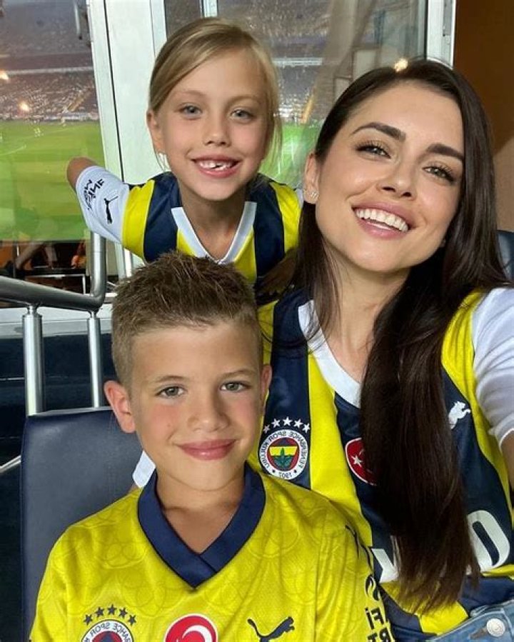 Amra Silajdzic Edin Dzeko: Body, Career, Kids & Net Worth