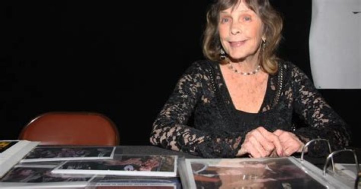 Did Stella Stevens have any children? Is Andrew Stevens Stella Stevens son?