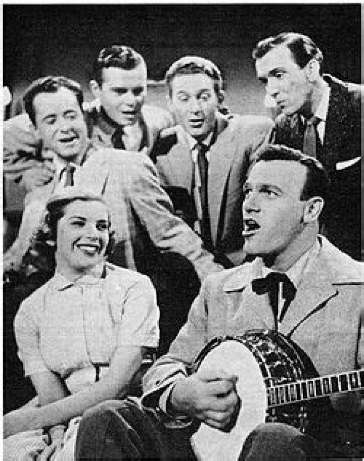 Eddy Arnold Biography, Age, Death, Family, Wife, Songs, and Net Worth.