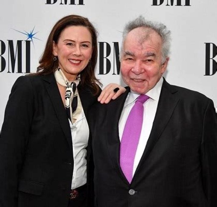 Fiona Whelan Age – John Prine’s Wife and Family Facts