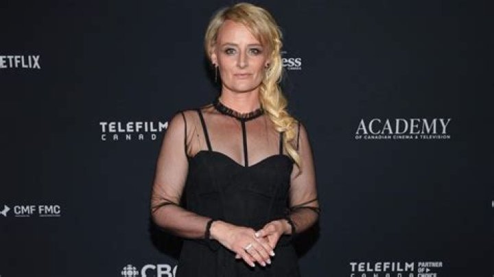 Has Val Szalinsky From Workin’ Moms Received BBL? Sarah McVie’s Plastic Surgery Update!