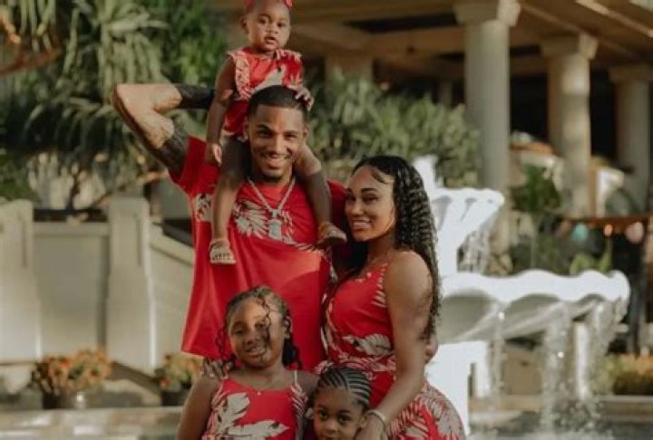How Old is Jania Meshell? Height,Birthday and Instagram Details of Famous Web Star