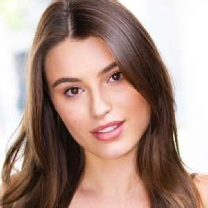 How Old Is Skyler Wright Age? Her Wikipedia & Parents Details Explored