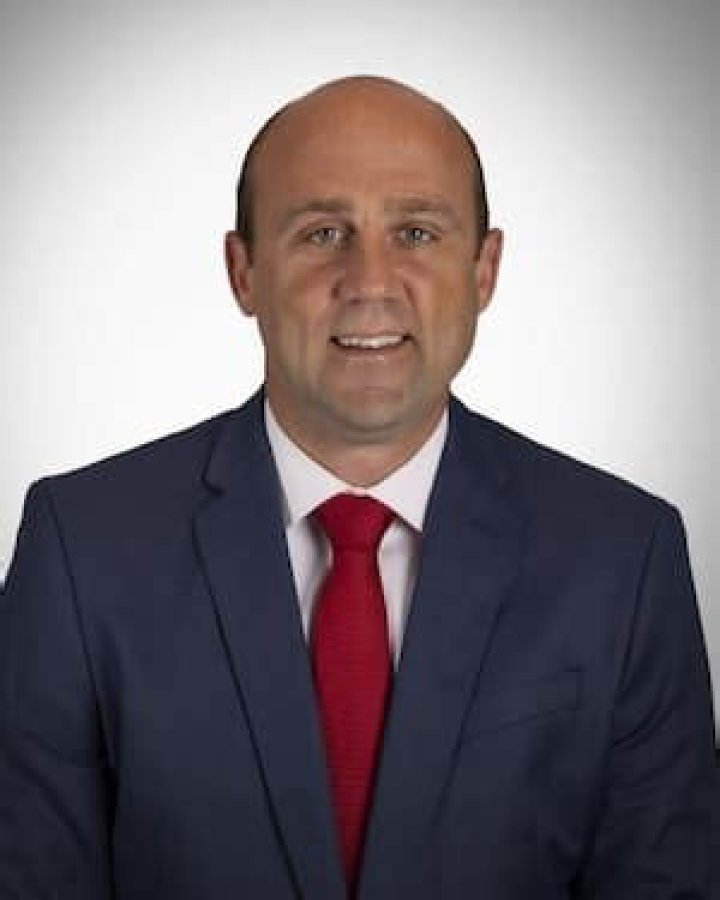 Jason Hutton Biography, Age, Wife, Family, Fox 17, Net worth, and Twitter
