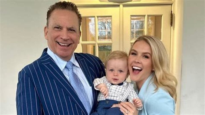 Jessa Hinton Bio: Know About Her Husband, Net Worth, Boyfriend & Age