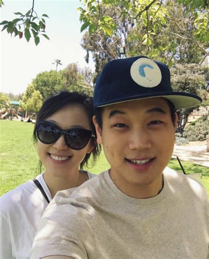 Ki Hong Lee net worth, age, height, wife, girlfriend, kids, biography, wiki