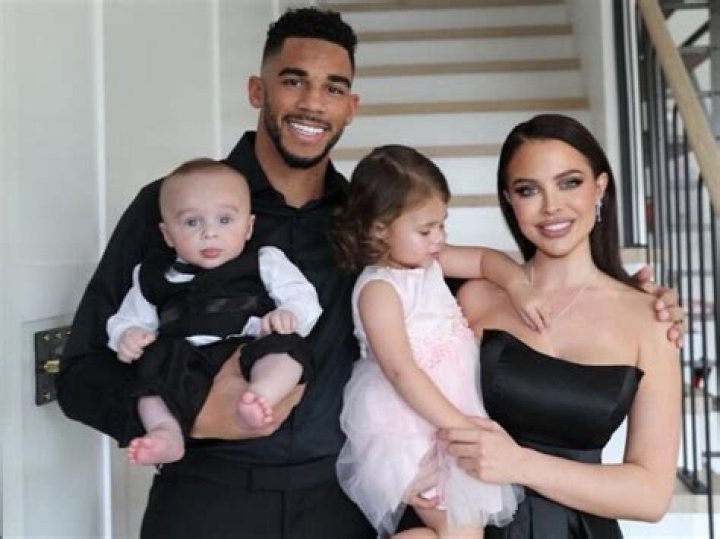 Kids: Who Is Kensington Ava Kane: Evander Kane Daughter With Wife Anna Kane? Her Age Explored