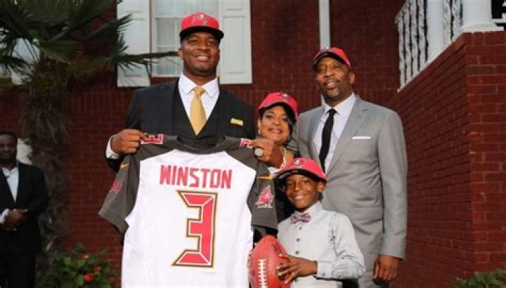 Rai Benjamin Parents: Father Winston Benjamin And Mother Jeanette Mason