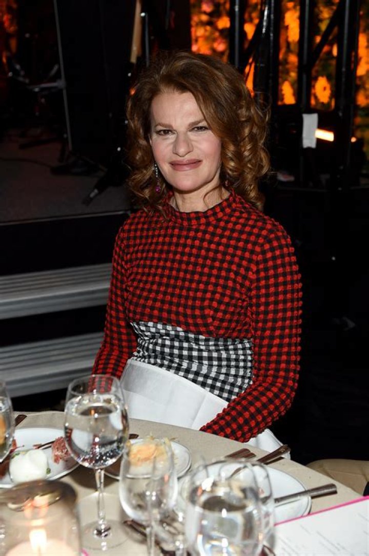 Sandra Bernhard’s Net Worth, Biography, Career, Awards, Fact and Life Story