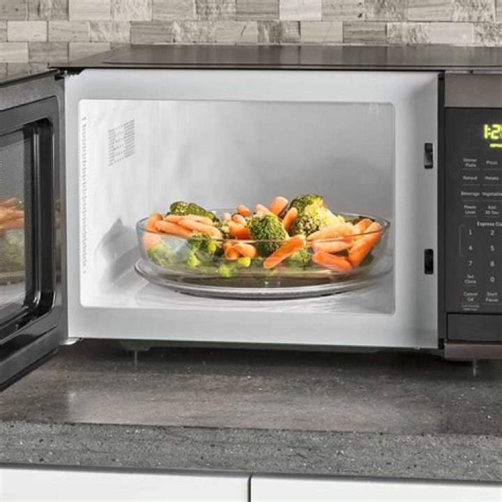 What happens if you microwave mampms